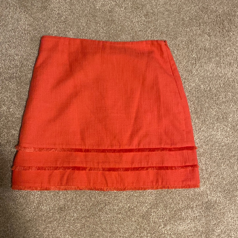 Loft size 6 salmon colored skirt